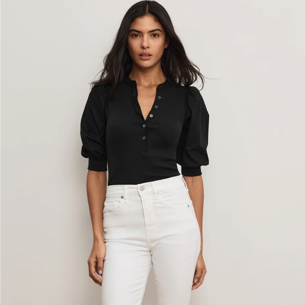 Coralee Puff-Sleeve Top in Black